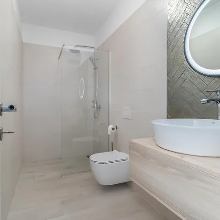 度假居 Pet Friendly In With Kitchen Šmrika