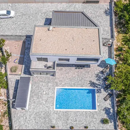 Pet Friendly In With Kitchen * Šmrika